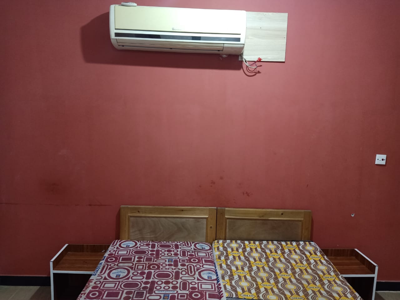 Continental Girls Hostel Near Ucp Lahore 3519